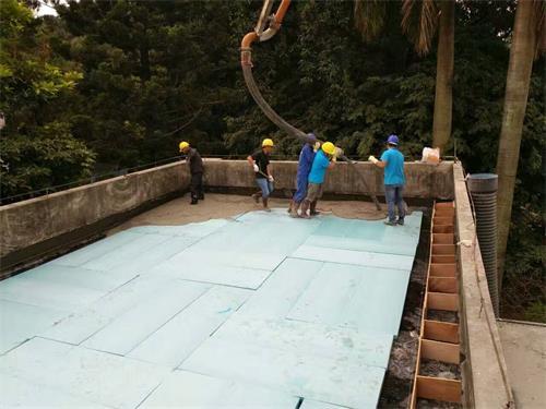 01848.jpg 9.澆筑P6防水混凝土.jpg